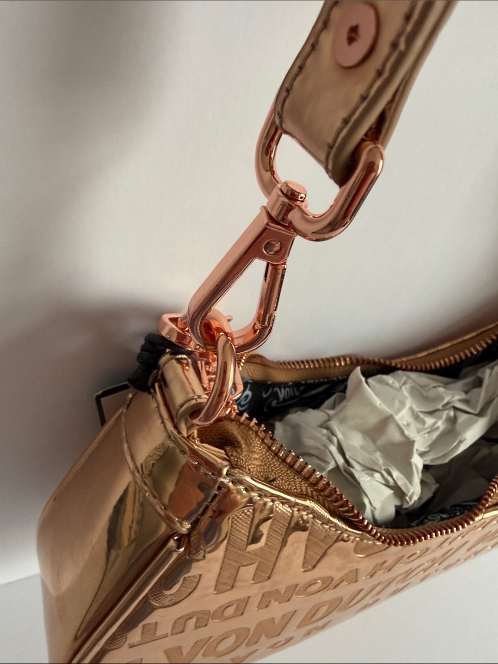 Von Dutch Y2K Metallic Rose Gold Shoulder Bag McBling 2000s It Girl Purse - Picture 5 of 6